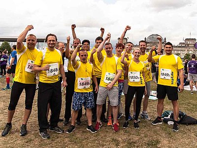 zapf umzüge gemeinsam stark - Firmenstaffellauf